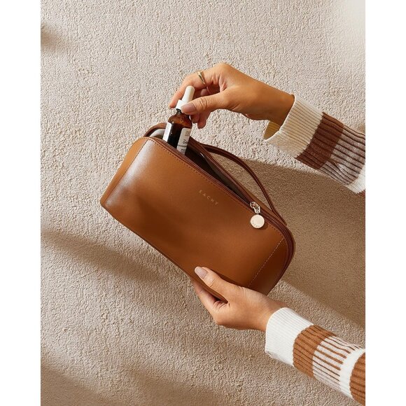 Women AA Brown Large Capacity Cosmetic Travel Makeup Waterproof Portable Bag - Picture 9 of 9